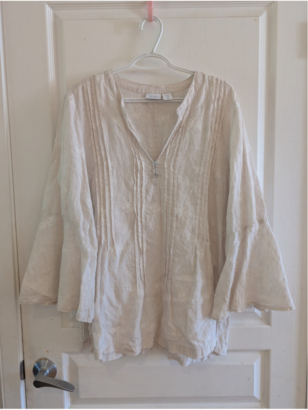 657Women's Antibes Blanc Linen Blouse 1X Beige White Embroidered Bell Sleeve Top